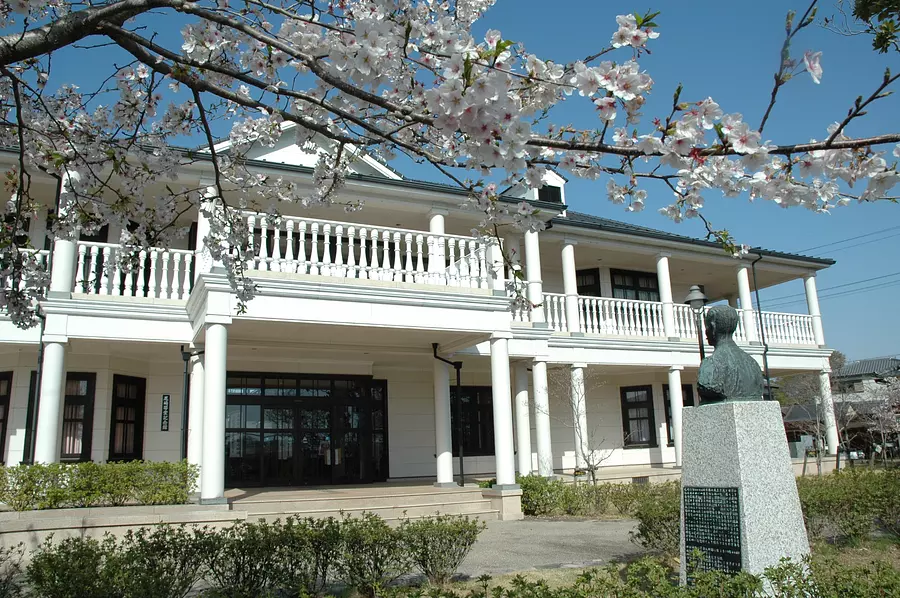 尾崎咢堂記念館