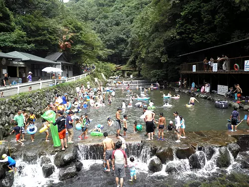 多度峽天然遊泳池