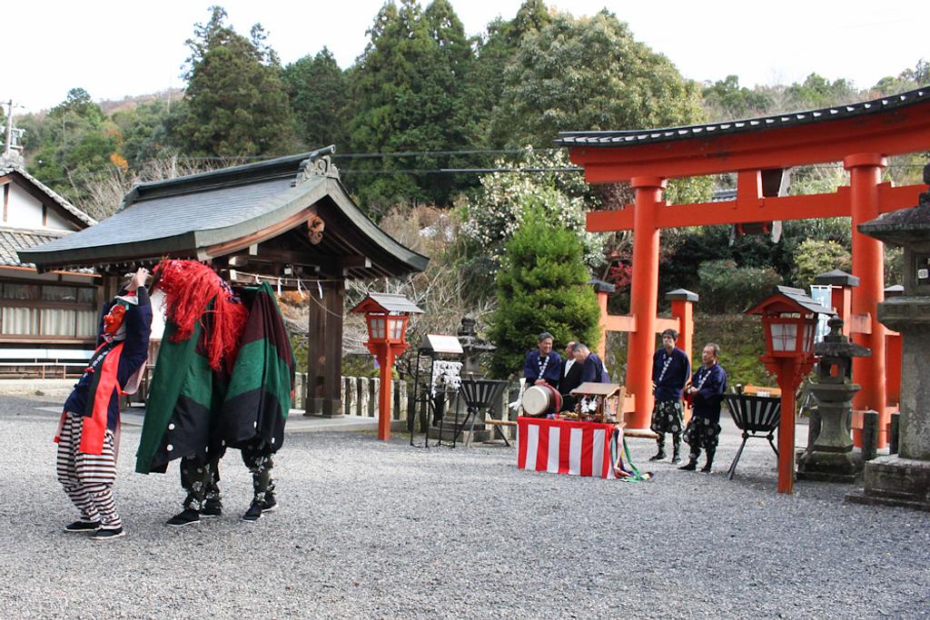 敢国神社 舞初祭
