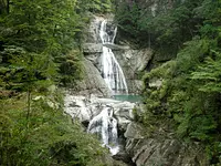 Nanatsugama Falls