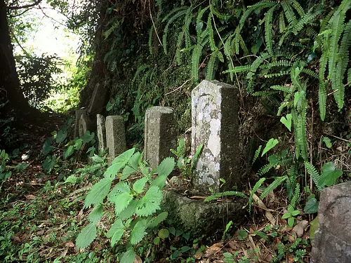 巡礼供養碑群