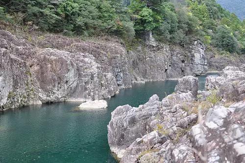 Barrage de Nanairo (gorges de Nanairo)