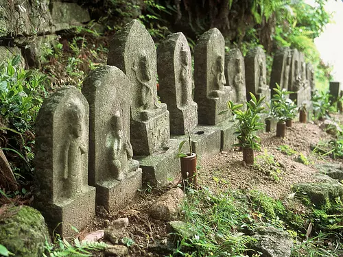 Kannon-do trail entrance