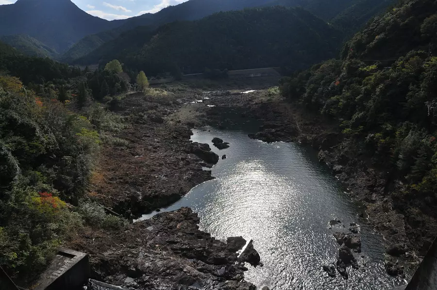 七色ダム（七色峡）