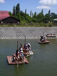 いかだに挑戦　無料体験　　　　土日祝日開催　雨天中止