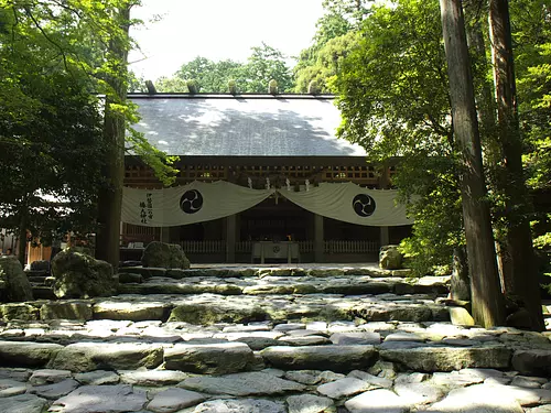 ศาลเจ้าใหญ่สึบากิ（TsubakiGrandShrine）