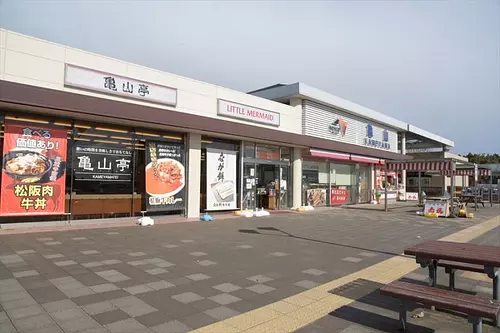 Ligne en amont de l&#39;autoroute Higashi-Meihan « Zone de stationnement de Kameyama »