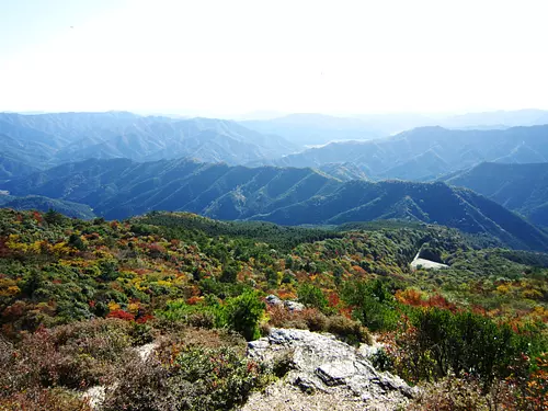 Vue depuis le sommet de la montagne