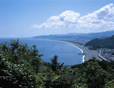 Here are some recommended books that convey the charm of the Kumano Kodo Iseji Route.
