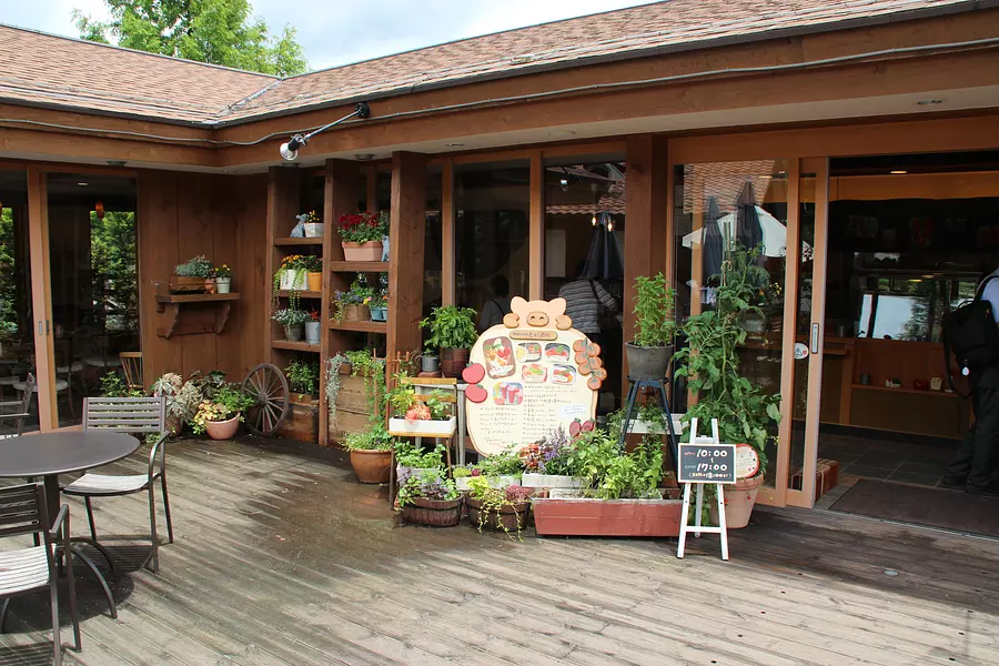 モクモクとまと農場の摘みたてとまとを使います