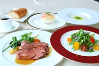 梅納德青山度假村（MenardAoyamaResort）餐廳“La Glace”