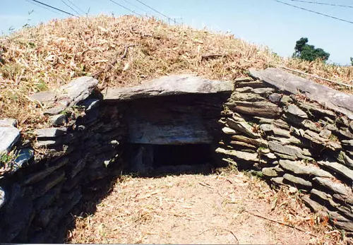 Tumulus d&#39;Ojoka