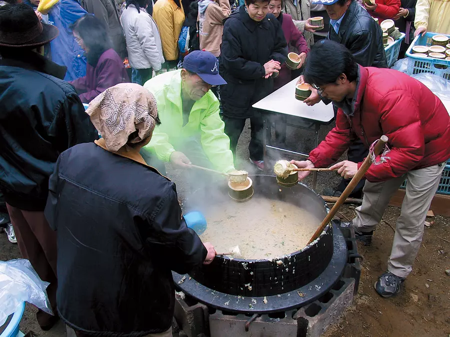 Festival du porridge géant de Nanakusa