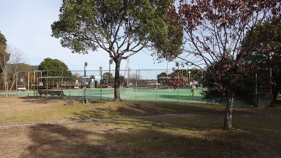 山崎運動公園テニスコート