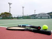 สนามเทนนิส