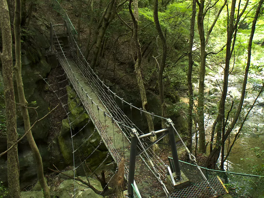 小岐須渓谷と吊り橋