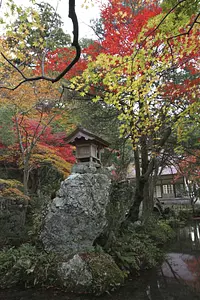 秋の聖宝寺