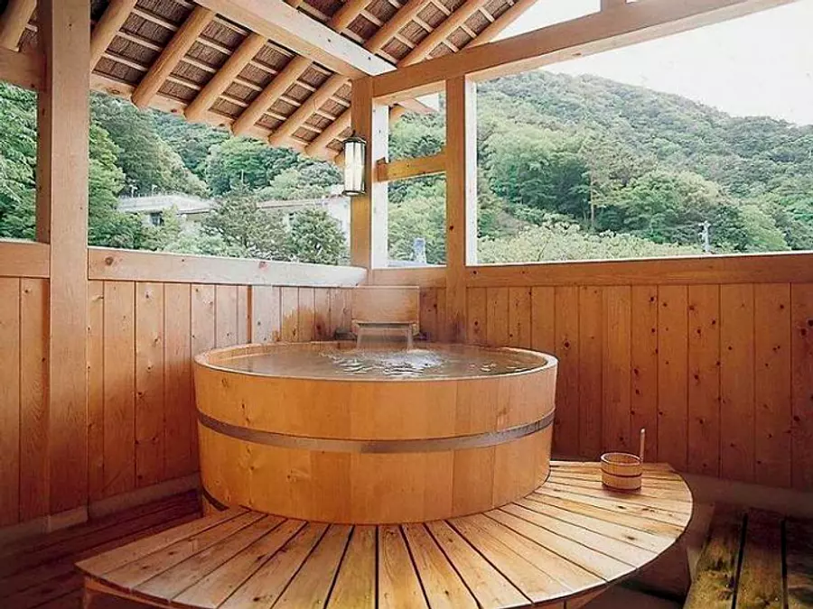 三峯園檜風呂