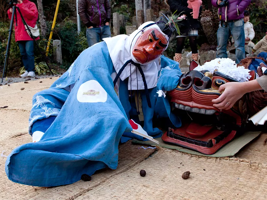 山神の獅子舞①