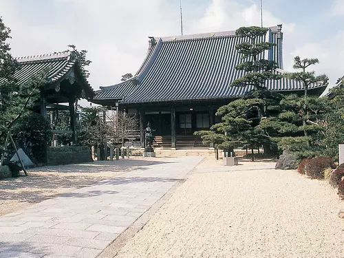 善養寺正殿