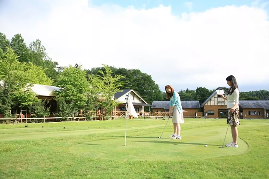 メナード青山リゾート　パターゴルフ