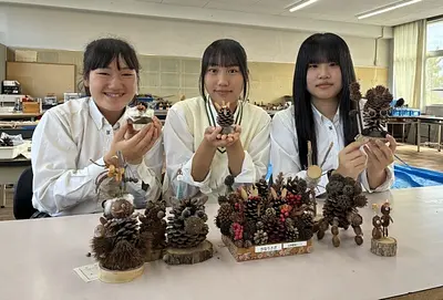 【みえ森林教育ステーション】秋の木の実クラフトあそび～高校生のみんなと一緒に楽しもう！～