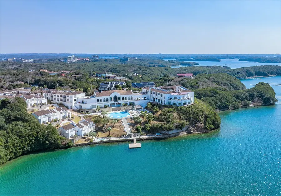 【都リゾート 志摩 ベイサイドテラス】 和洋のいちごのアフタヌーンティー2026