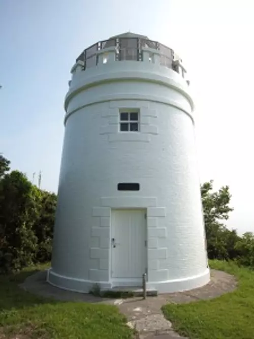 Sugashima lighthouse 1