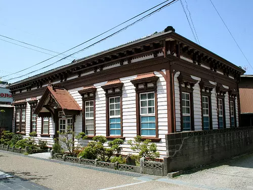 Edificio principal de la residencia de la familia Kitaizumi.