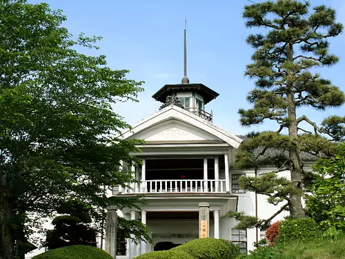 Bâtiment principal de l&#39;ancienne école primaire d&#39;Oda