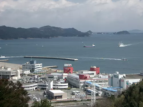 Le paysage de la plage de Sada vu du mont Hiyoriyama