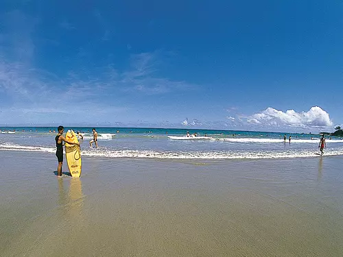 Ichigohama and surfers