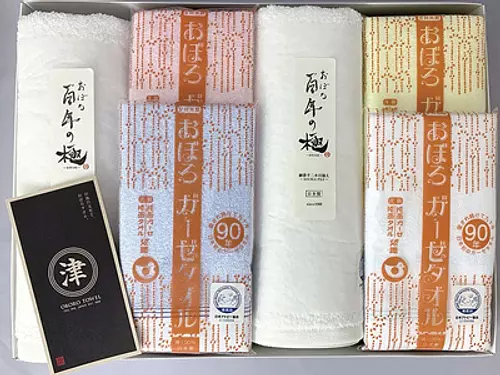 日本画家が創業したおぼろタオルは、独特の染色方法を用いた綿100％の優しいタオル