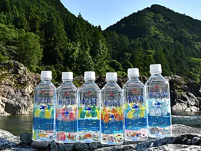 由以“Azuki Bar”而闻名的井村屋提供的三重美味的水“Meguru”
