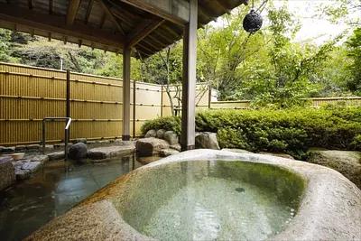 Característica especial sobre lugares de baño para excursiones de un día en el área de Hokusei, como Yunoyama Onsen y nagashima Onsen.