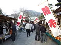 ตลาดเช้าโยโกโจ ซากุบิ