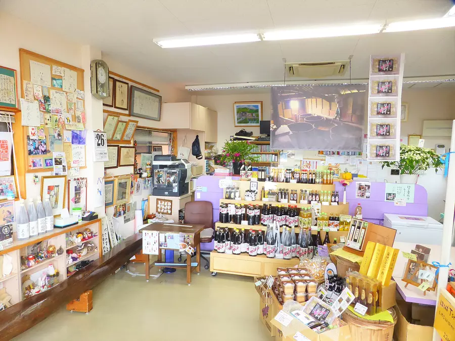 福岡醤油店店舗内