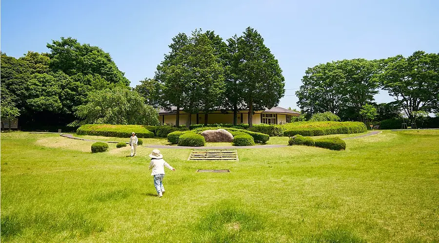 芝生広場