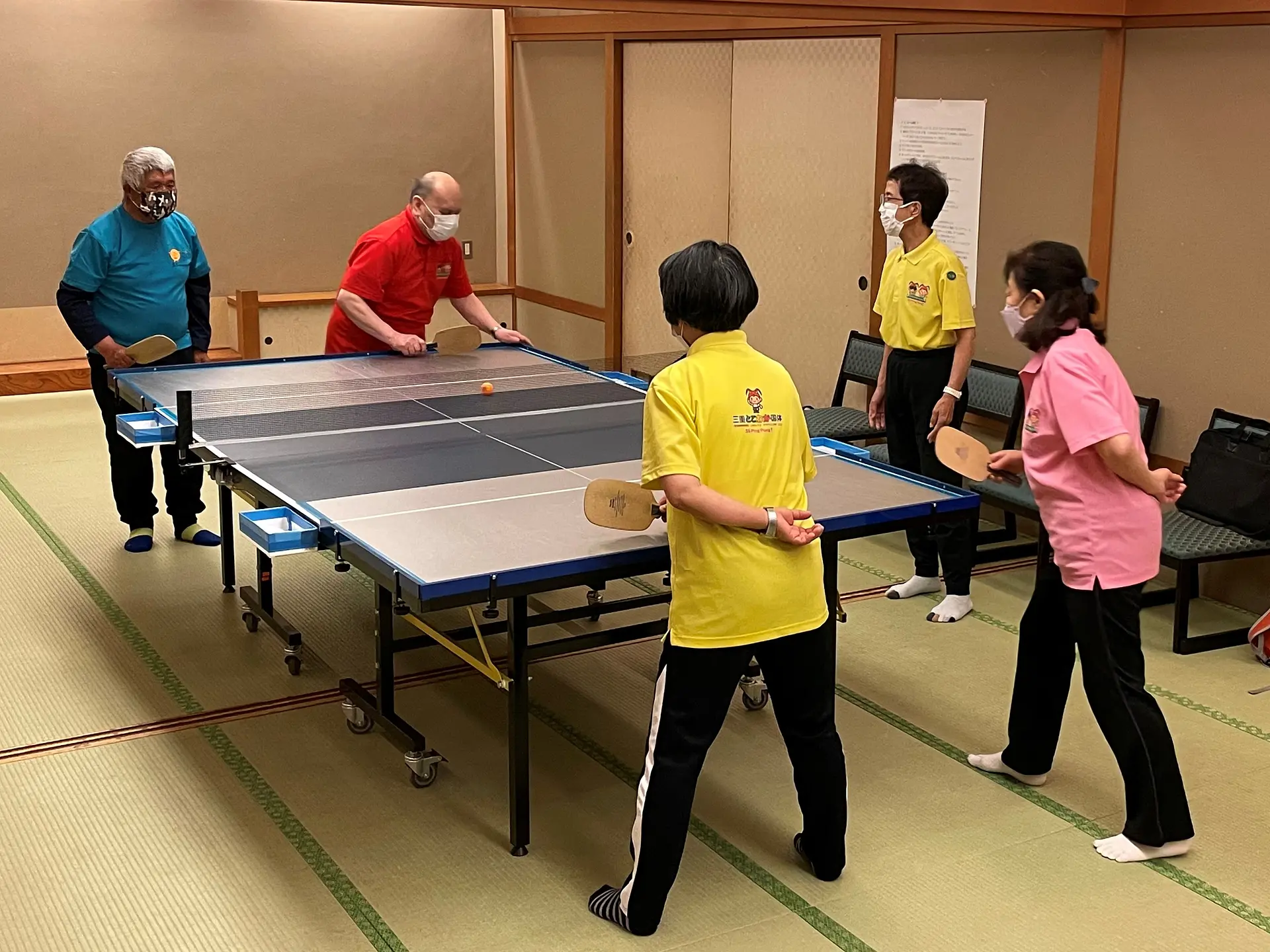 鳥羽シーサイドホテルで「ＳＳピンポン」を楽しむみなさん