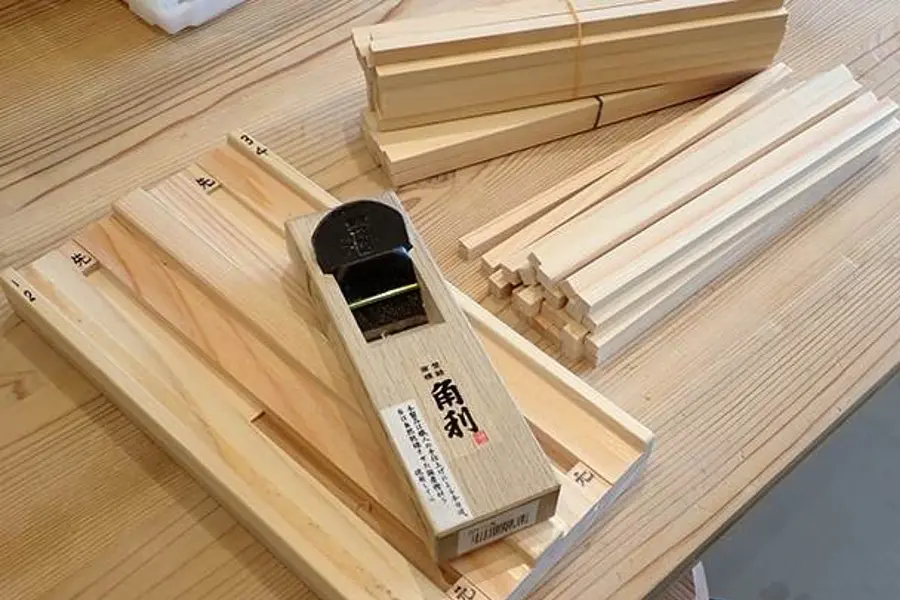 贅沢ヒノキの手作り箸体験