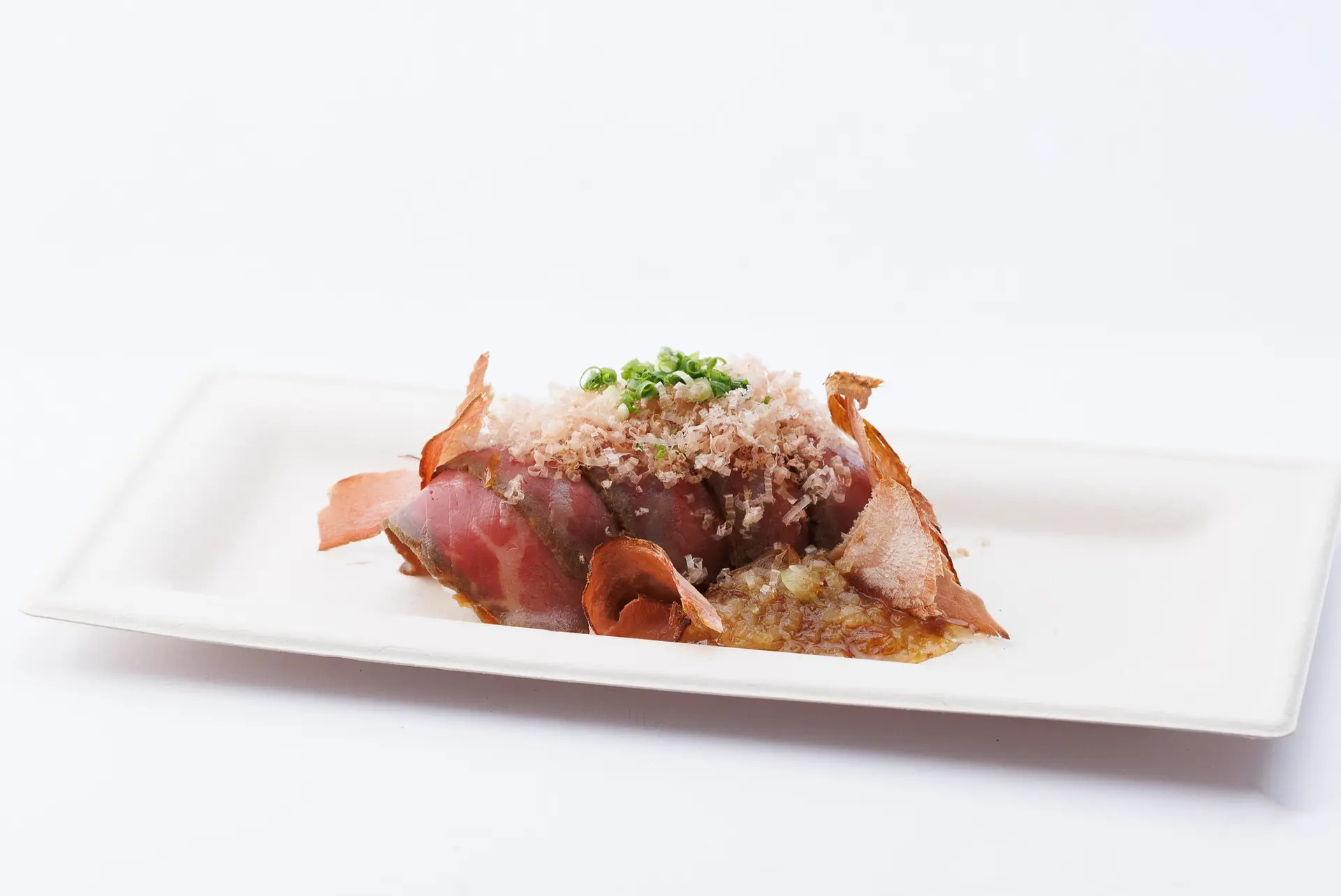 削節本舗 伊勢和「かつお節とローストビーフ丼」