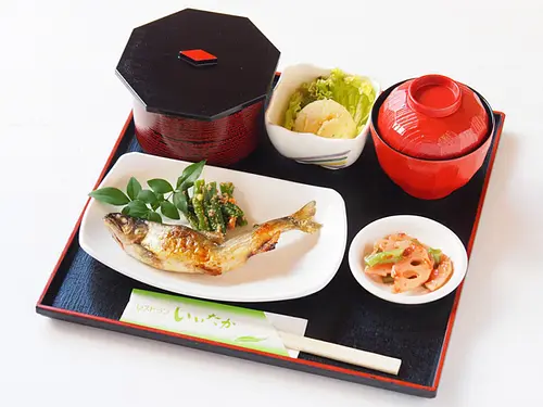 レストランいいたか　限定メニュー『鮎定食』
