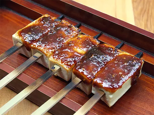 Tofuya, un restaurant créatif servant du tofu et du congre