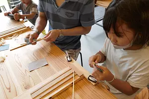 贅沢ヒノキの手作り箸体験