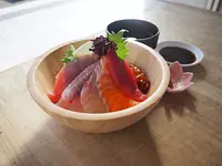 海鮮がいな丼　海鮮6種