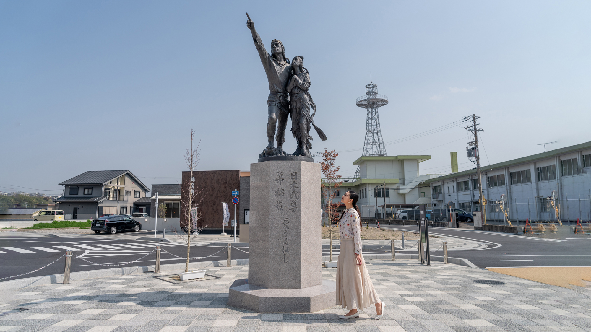 Estatua de bronce de Yamato Takeru Ototachi Banahime