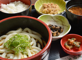 伊勢神宮の早朝参拝ツアーはいかが？ガイド付きだとさらに楽しめる！