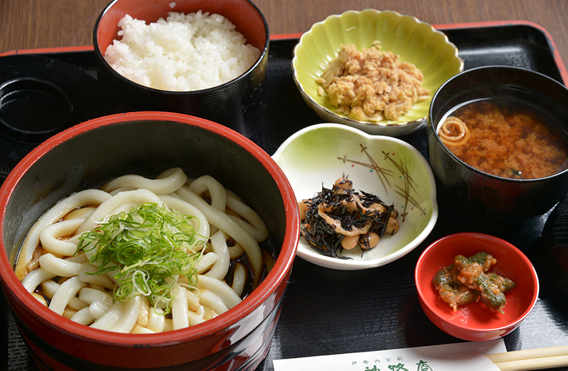伊勢神宮の早朝参拝