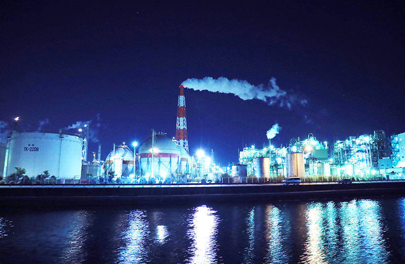 四日市コンビナート夜景クルーズ