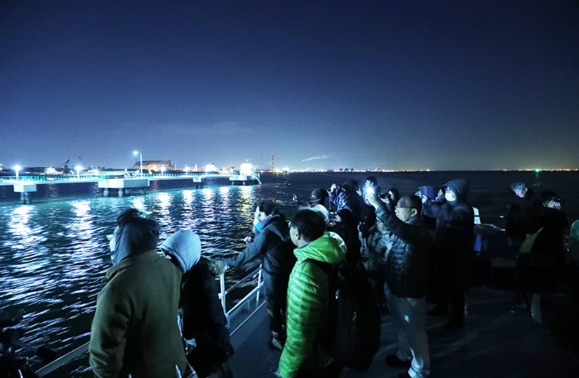 Crucero con vista nocturna al complejo Yokkaichi
